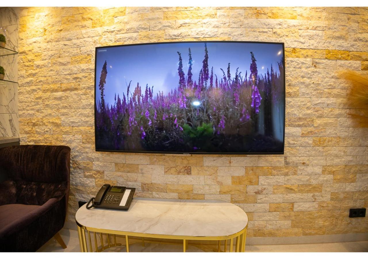Aix La Chapelle, Exclusive Apartments, Wellness And More, *