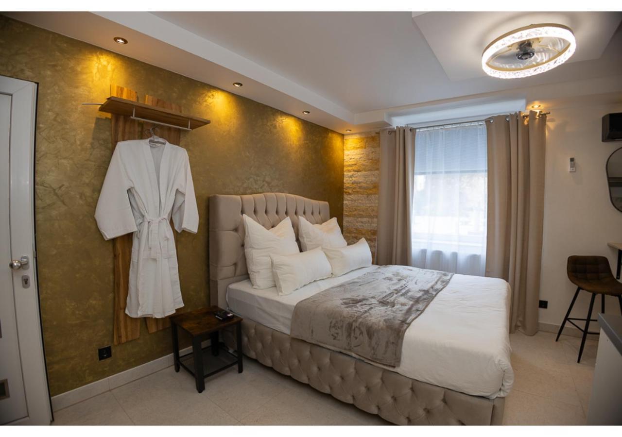 Aix La Chapelle, Exclusive Apartments, Wellness And More, Hotel