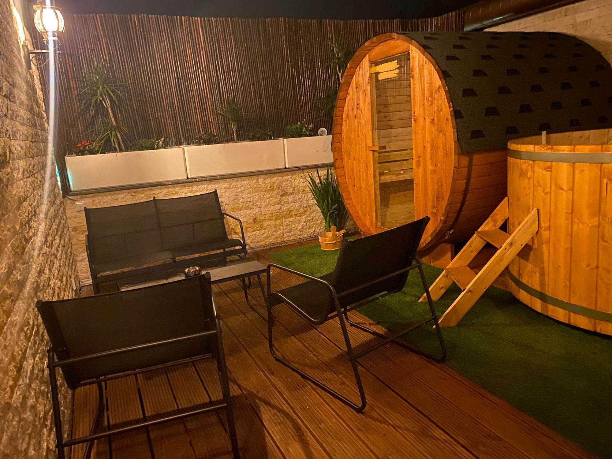 Aix La Chapelle, Exclusive Apartments, Wellness And More, Aken